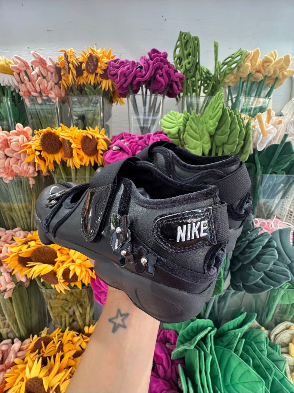 NIB Nike Air Rift Florette Leather Tabi Style Split Toe Sneakers Womens Size 10 - Picture 4 of 8